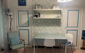 Welcome In The Cozy Blue Nest Pedestrian Menton