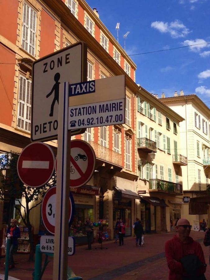 Welcome In The Cozy Blue Nest Pedestrian Menton Extérieur photo